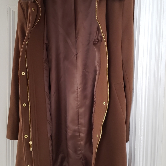Womans plus size winter coat - Picture 2 of 6
